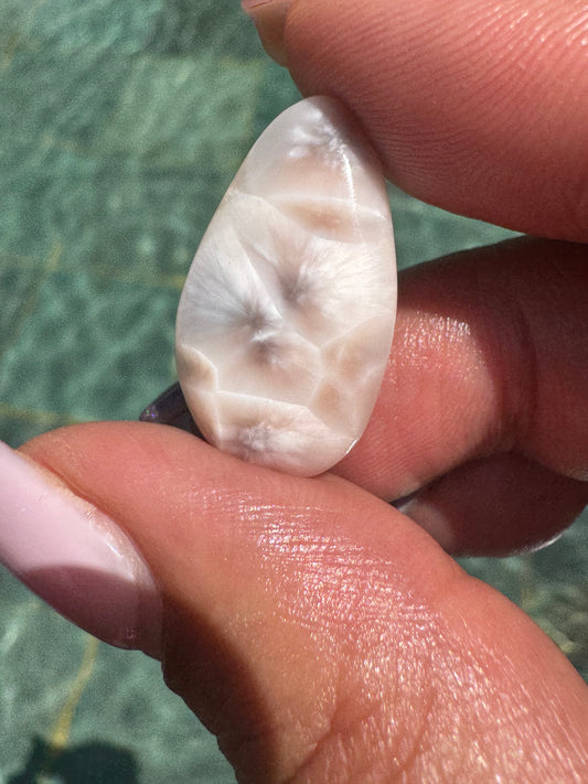 Pink Larimar 15 (Natroliet)