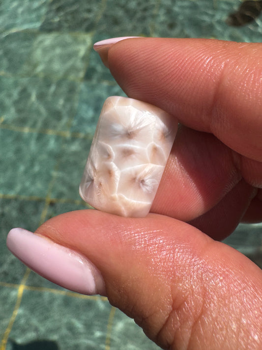 Pink Larimar 16 (Natroliet)