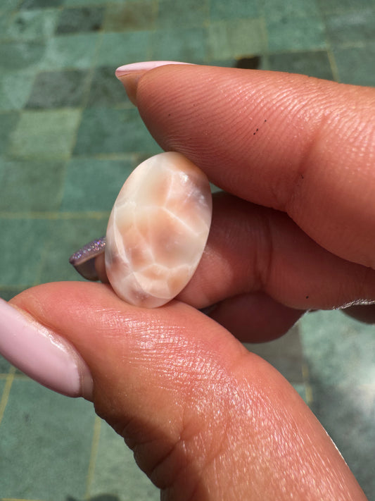 Pink Larimar 20 (Natroliet)