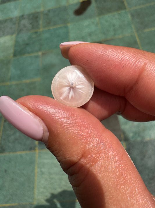 Pink Larimar 22 (Natroliet)