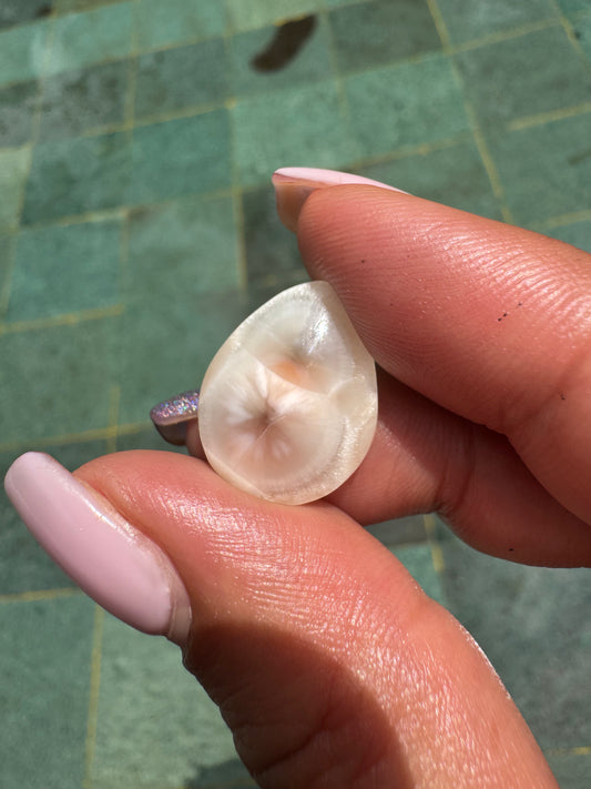 Pink Larimar 25 (Natroliet)