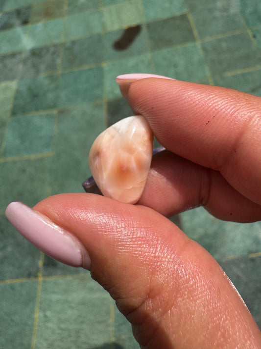Pink Larimar 26 (Natroliet)