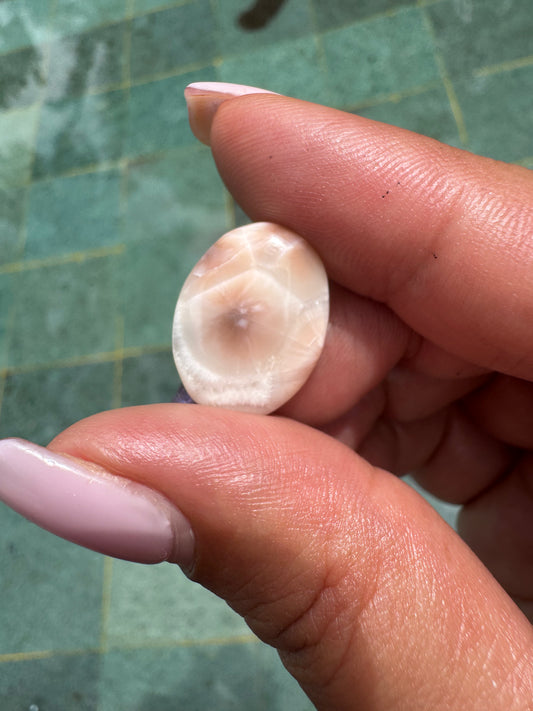 Pink Larimar 29 (Natroliet)