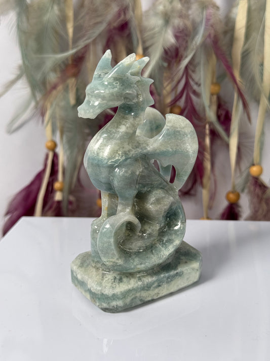 Sky blue Jade draak